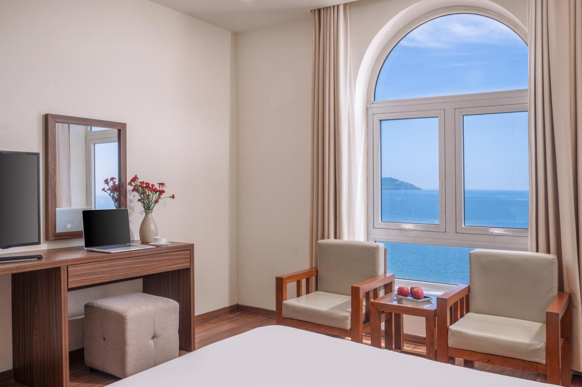 De Lamour Hotel Da Nang Exterior photo